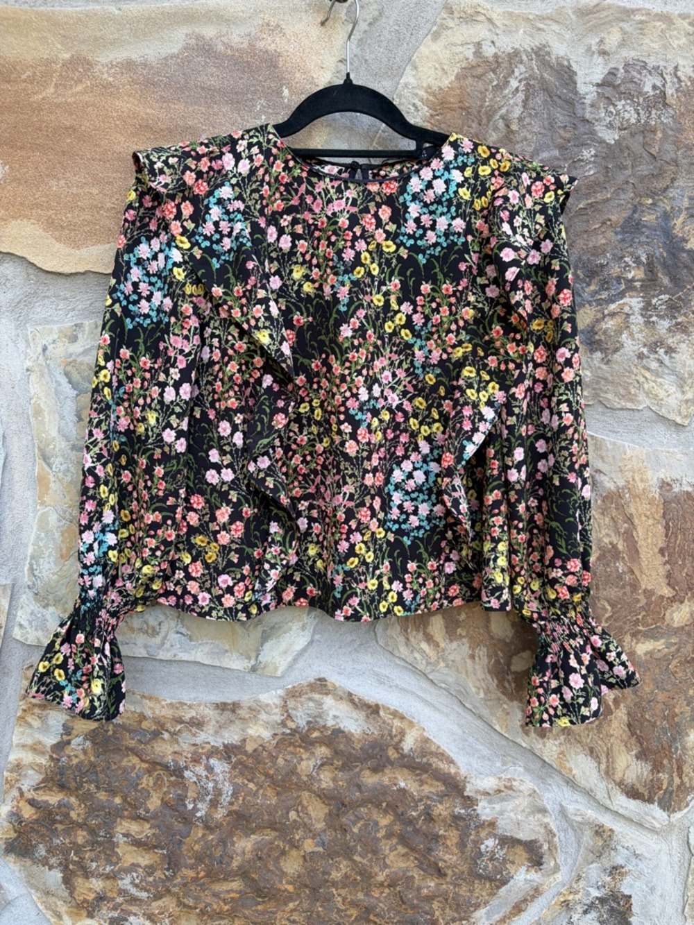 Zara BoHo Ditsy Floral Print Ruffled Powt Blouse Top Dainty Flared Smocked Cuffs